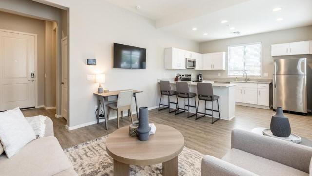 Landing Modern Apartment with Amazing Amenities (ID7894X89)