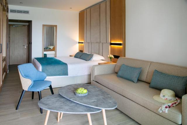 Asterias Beach Hotel