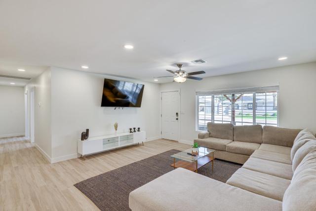 3 Mi to Old Town: Home w/ Game Room in Scottsdale!