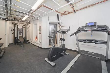 91-2A Stylish 3BR 2Bth with W D