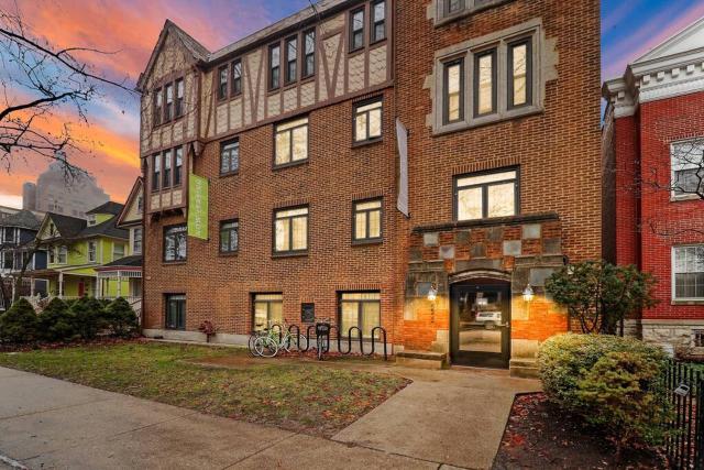 Trendy Studio Apartment in Chicago - Kenwood 103 & 303 rep