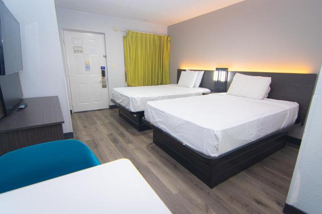 Studio 6 Extended Stay - West Palm Beach, FL