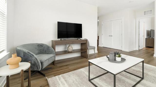 Landing Modern Apartment with Amazing Amenities (ID1971X10)
