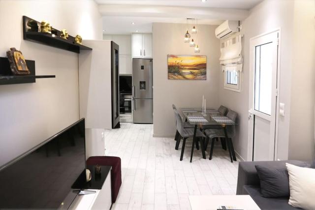 Luxury Apartment In Athens!