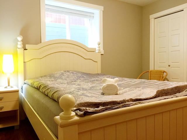 JESI'S NEW HOUSE, Self Enter 2BR, Whole Suite, Close to White Rock Beach & US Border