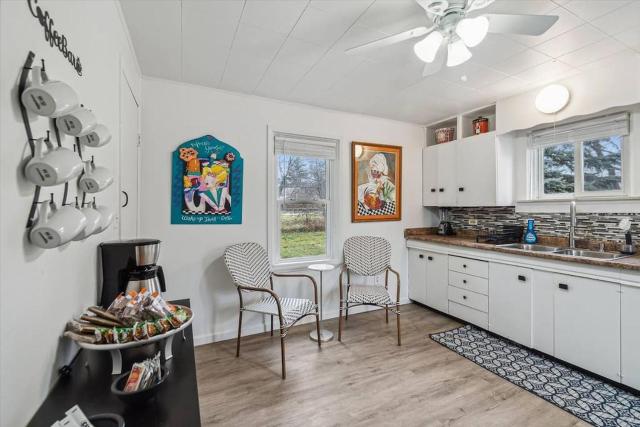 White House Bungalow