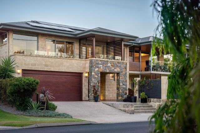 Bay Largo I Private Properties