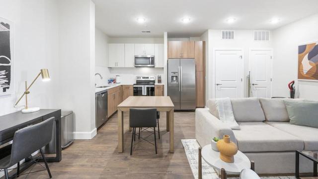 Landing Modern Apartment with Amazing Amenities (ID9124X06)