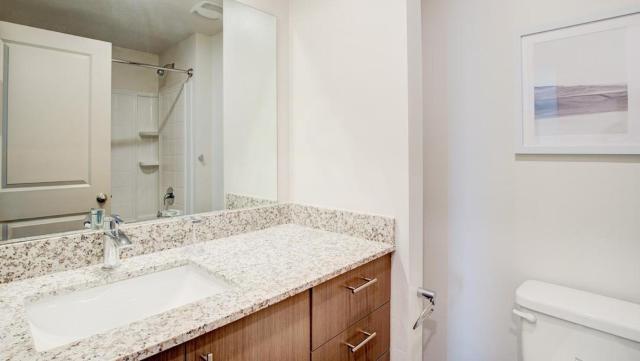 Landing Modern Apartment with Amazing Amenities (ID4854X37)