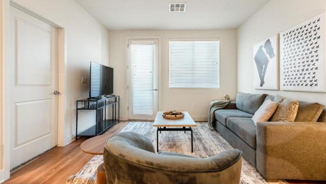 Landing - Modern Apartment with Amazing Amenities (ID7746X05)