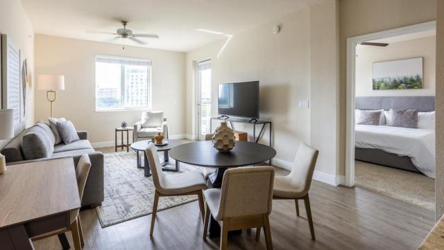 Landing - Modern Apartment with Amazing Amenities (ID7823X09)
