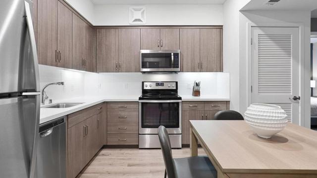 Landing - Modern Apartment with Amazing Amenities (ID7668X57)