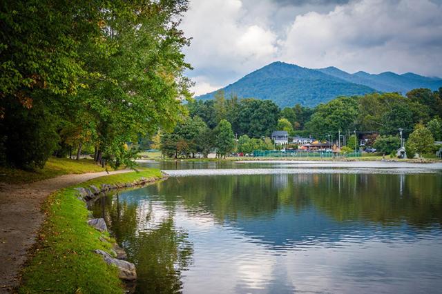 Lake Tomahawk Retreat