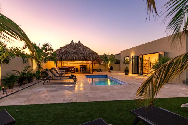 Villa Mambo Royale