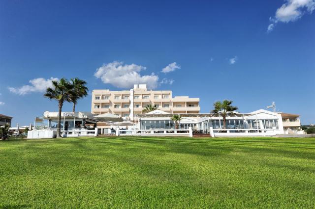 Piere - Anne Beach Hotel