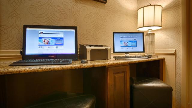 Best Western Plus Hawthorne Terrace Hotel