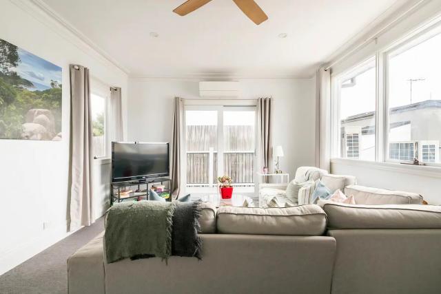 Urban Elegance apartment in Yarraville village