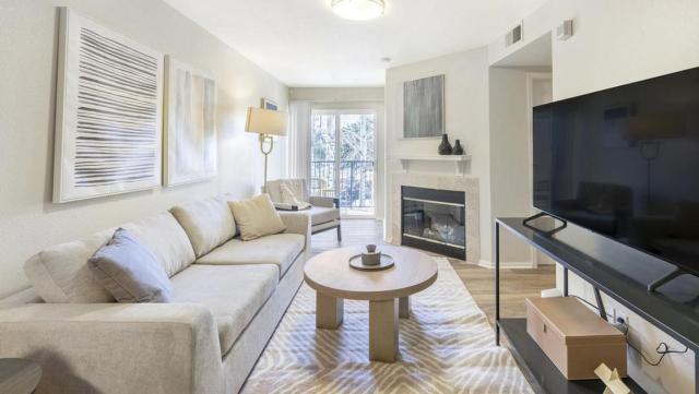 Landing Modern Apartment with Amazing Amenities (ID7589X10)