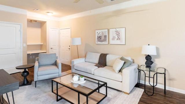 Landing Modern Apartment with Amazing Amenities (ID4344X54)