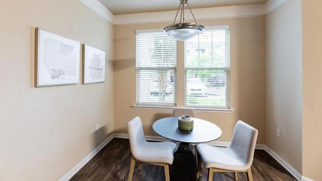 Landing Modern Apartment with Amazing Amenities (ID4344X54)