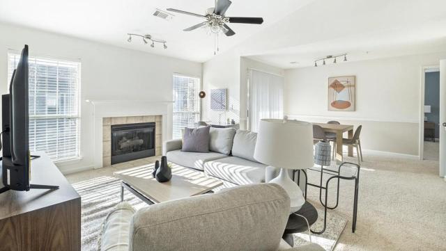 Landing Modern Apartment with Amazing Amenities (ID1281X201)