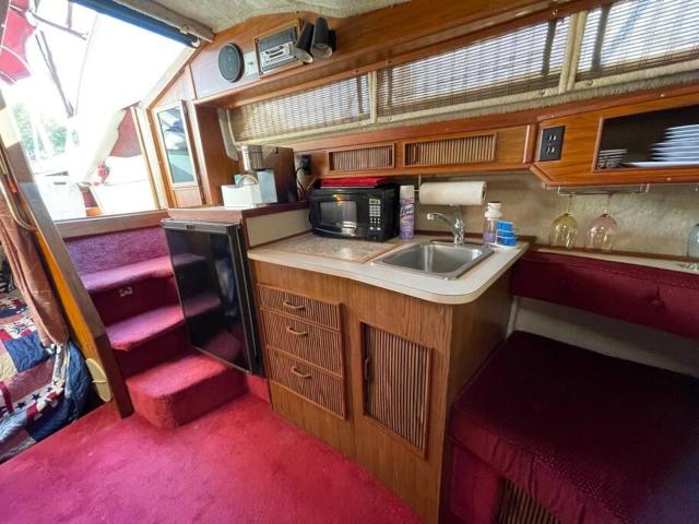 Private Yacht on Catskill Creek