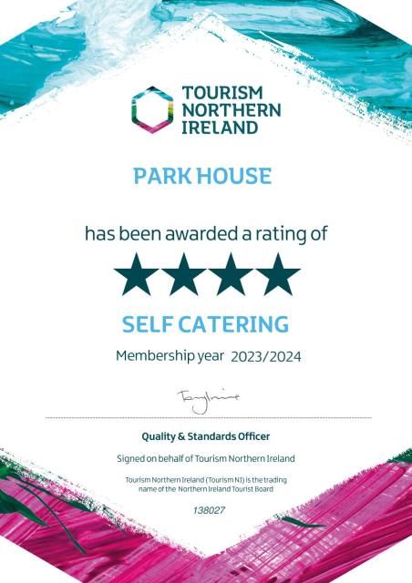 Park House - FOUR star luxury with parking and WI-FI