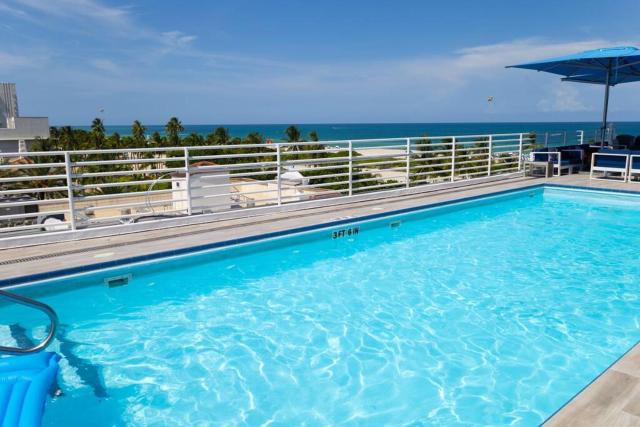 1-Bed Apt with rooftop pool Ocean Dr by the Beach B207