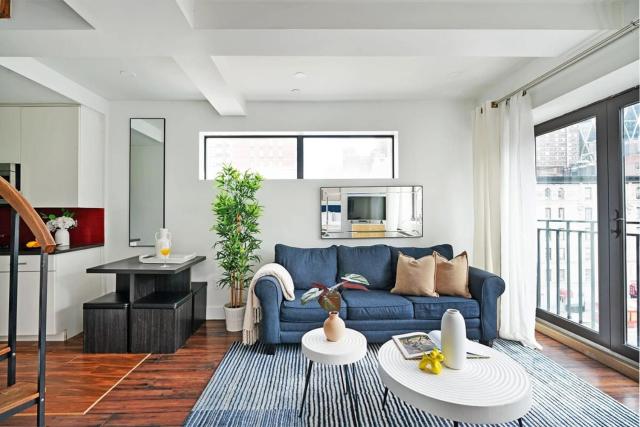 809-6A NEW 2BR Private Roof & City View