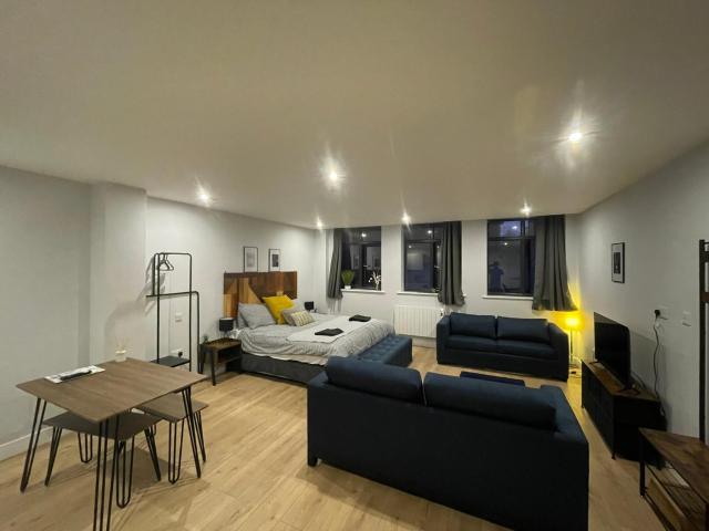 Market Haven Deluxe Studios Town centre with Netflix, Business & Leisure Travellers