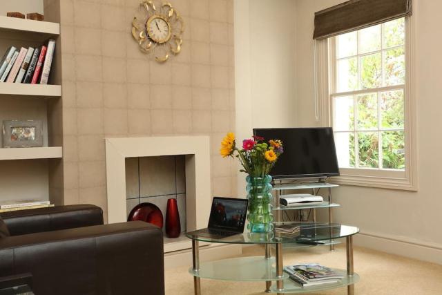 Apartment in the heart of Cheltenham/ Parking