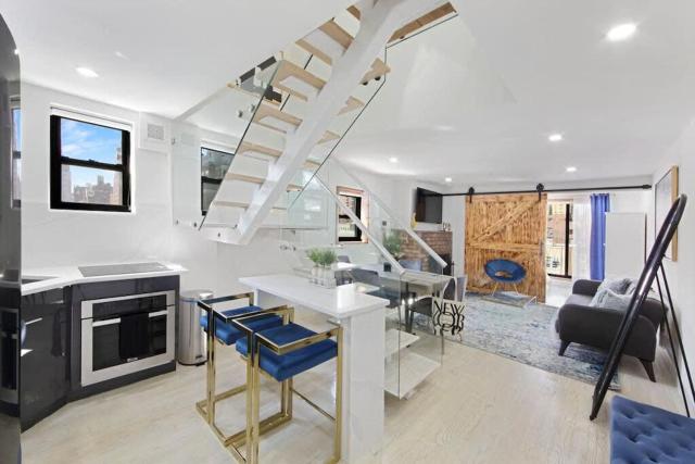 75-5C 3BR LUXURY Duplex BRAND NEW W&D Elevator