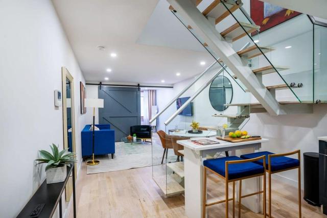 75-3B 3BR Luxury duplex BRAND NEW &D Elevator