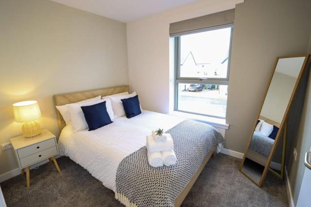 City Views by the Castle, Free Designated Parking.