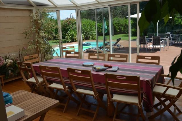 Villa avec piscine à proximité des plages et de la forêt