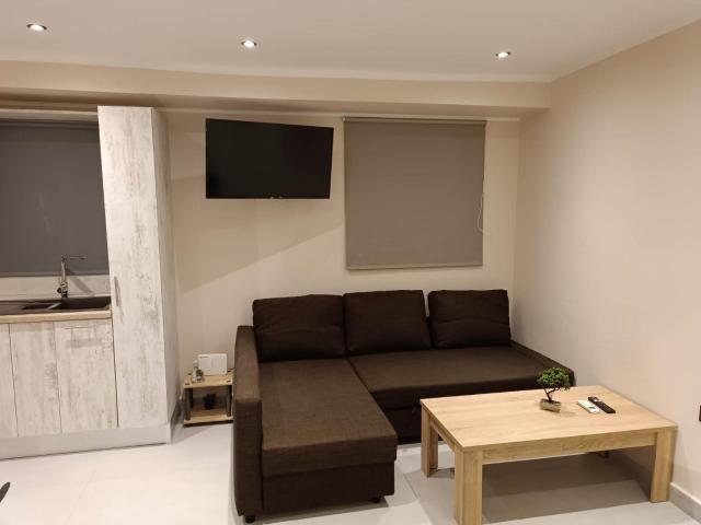 Newly renovated apartment next to the port