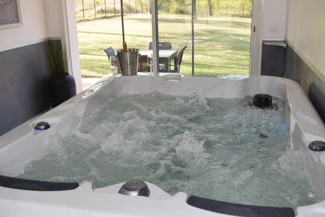 Villa Gard'iguette avec SPA entre vignes &garrigue