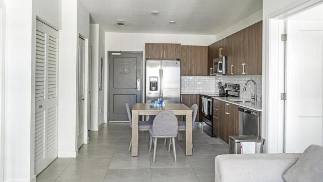 Landing Modern Apartment with Amazing Amenities (ID1402X307)