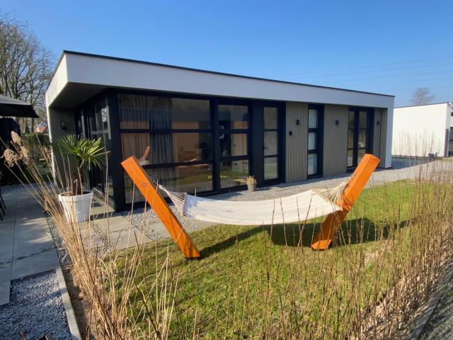 Luxe 4- persoons Veluwelodge met hottub in Ermelo!