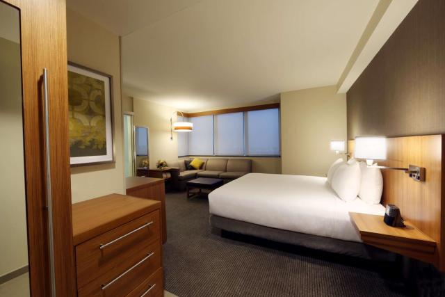 Hyatt Place Flushing/LGA Airport