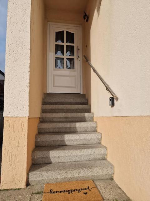 Schöne 120qm Wohnung max 5 P, Bahnhofsnähe, TV Streaming