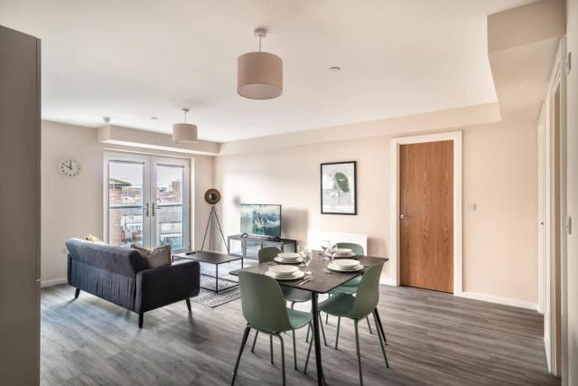 Modern & Stylish 2 Bed Apartment in Manchester