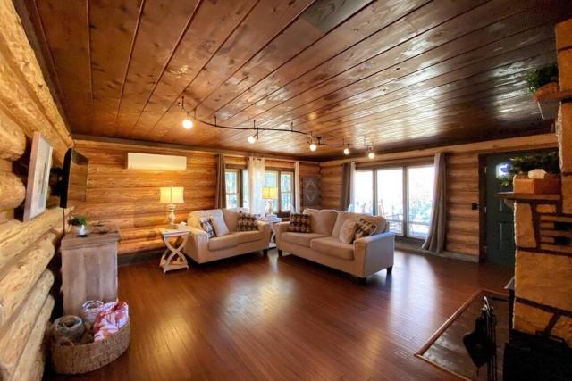 Private Ranch Log Cabin Lakeside Escape