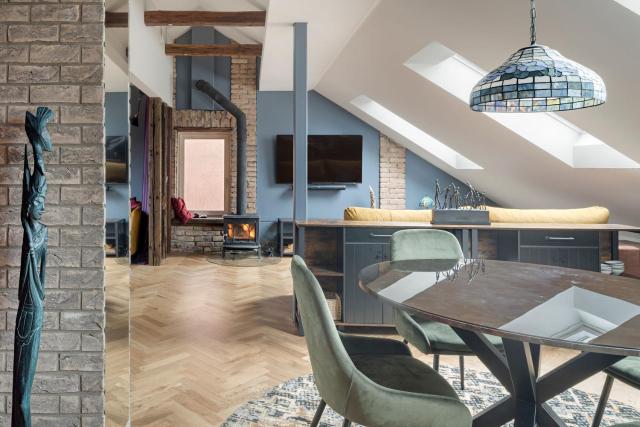 Cozy Penthouse
