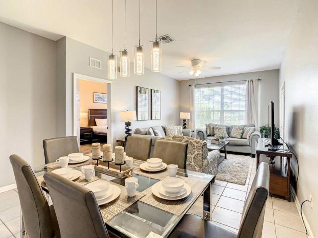 Windsor Hills Themed Condo, 2.5mi to Disney