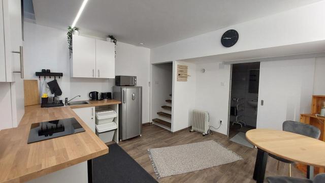 Headroom Apartment
