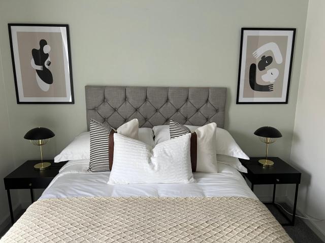 Stunning Manchester City Home + Free Parking