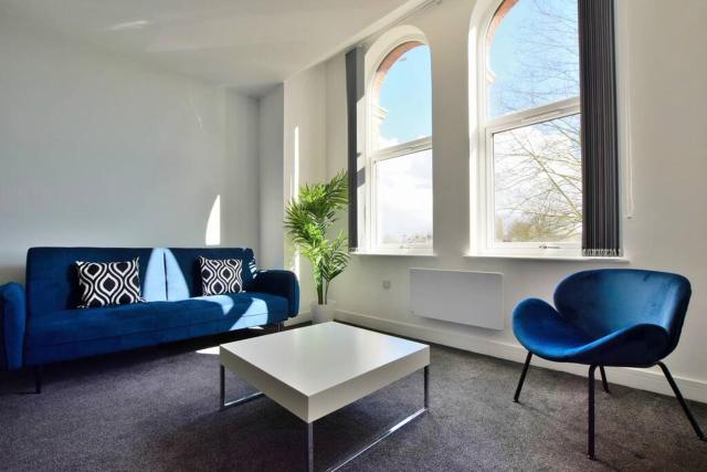 FREE PARKING - Beautiful 2-BR Flat in Manchester