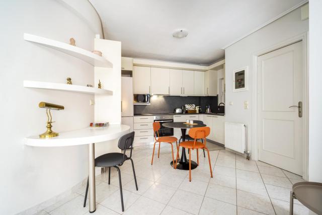 Athens 1 bedroom Apartment in Ampelokipi