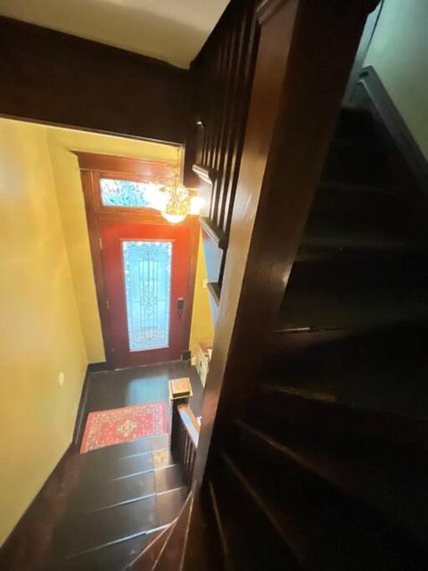 Irving Park updated vintage top unit 2-flat